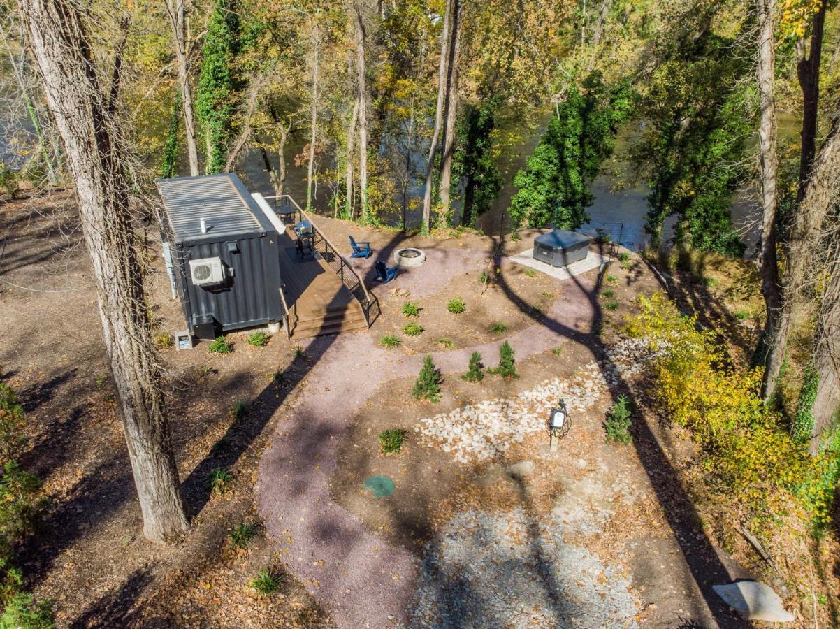 Riverside Tiny Cabin W Hot Tub, Fire Pit, & Kayaks Rileyville Exterior foto